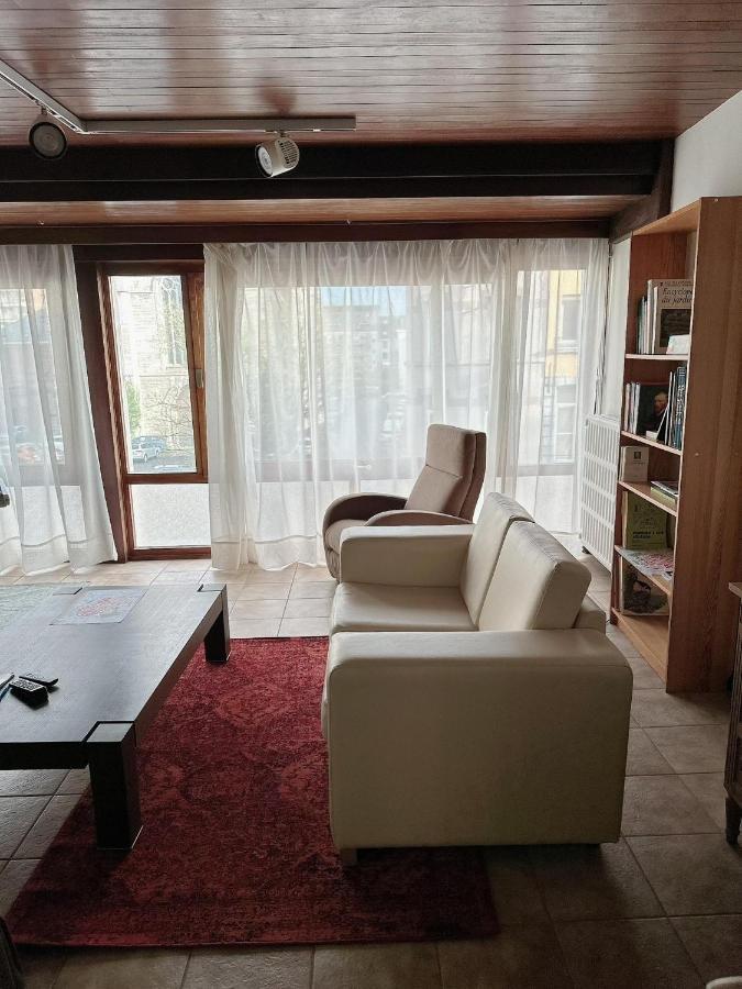 Centre Apartment *