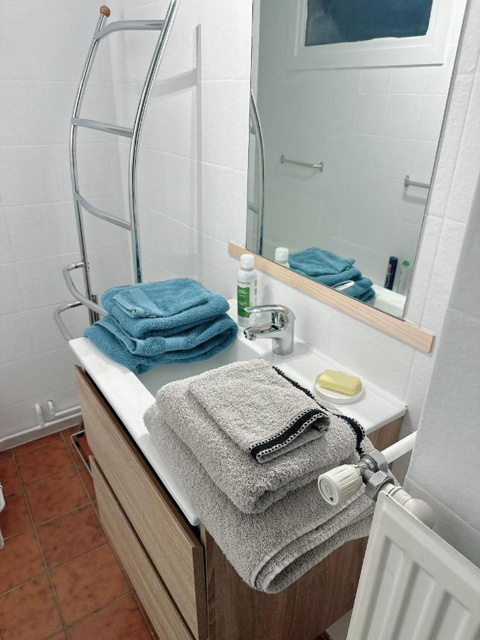 Apartment Centre *